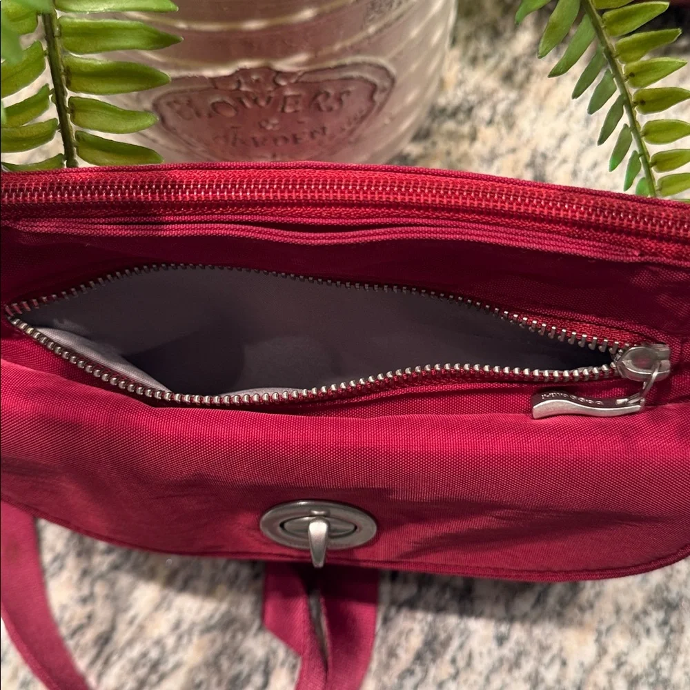 Baggalini Calais Crossbody Bag - Picture 4 of 8